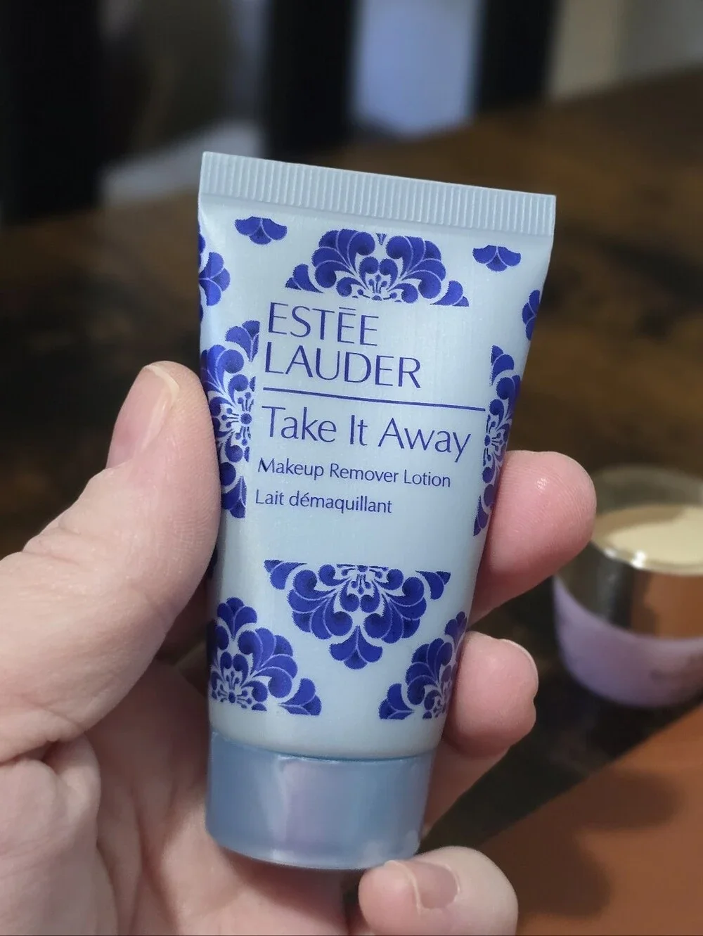 Estee Lauder Travel Set - Picture 4 of 4